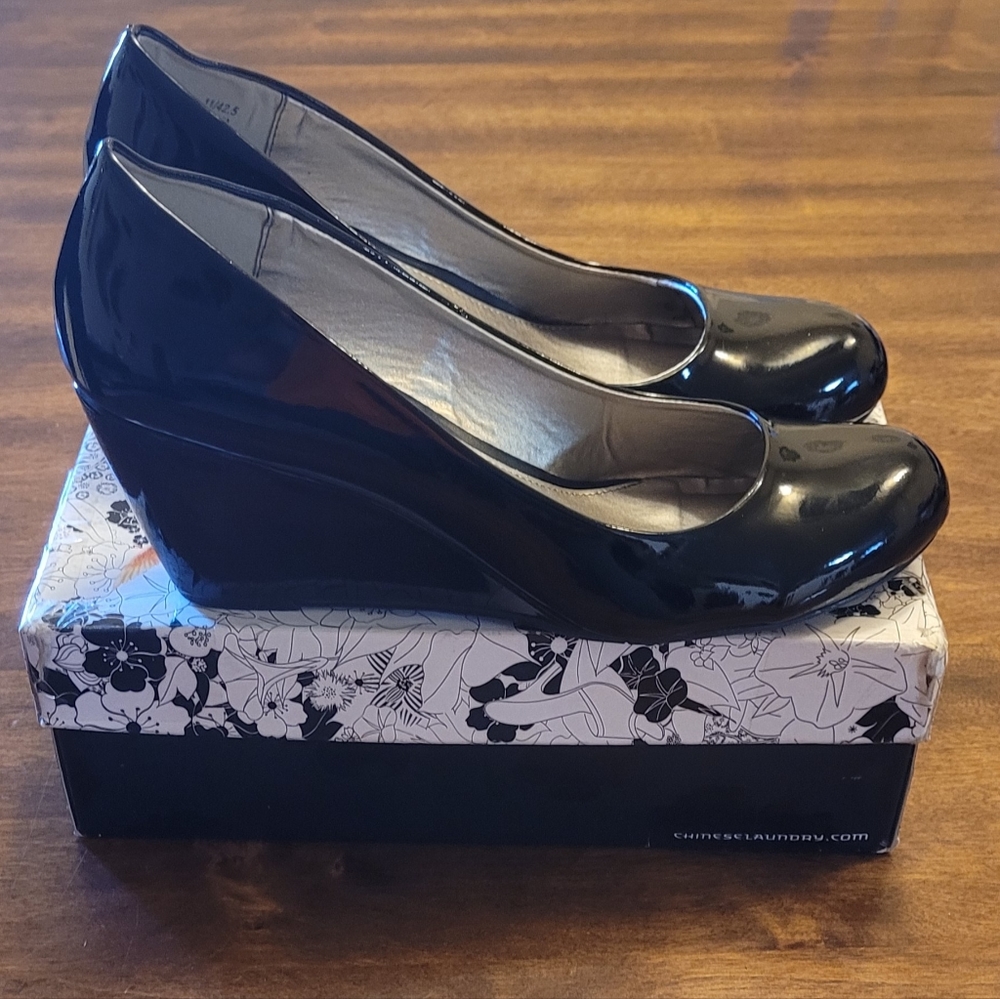 CL Laundry Wedges